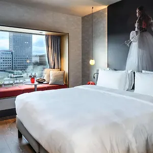 Radisson Red Hotel, Austria